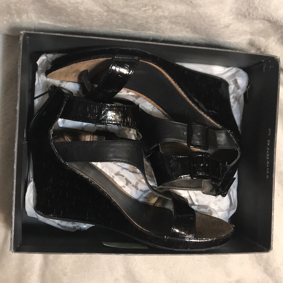 🎈SALE🎈Kenneth Cole Lazy Lane Platform Wedge! - Picture 7 of 8